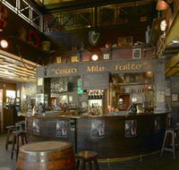 MJ Finnegans Irish Pub - Pubs Melbourne