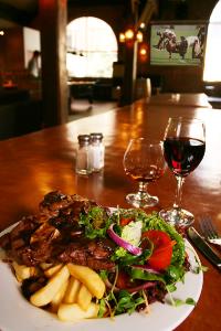 Brewhouse Brewery Sports Bar And Grill - Pubs Melbourne 2