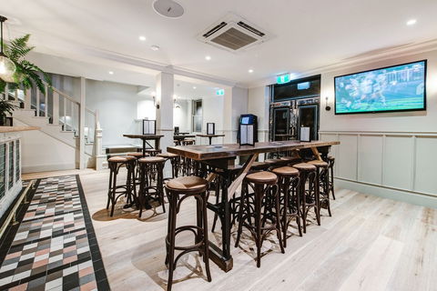 Bellevue - Pubs Melbourne 8