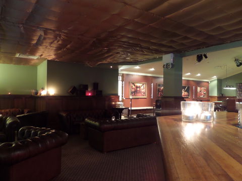 Castle Hill Tavern - Pubs Melbourne 4