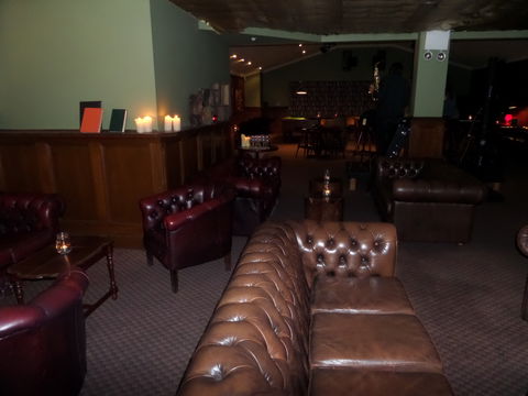 Castle Hill Tavern - Pubs Melbourne 7