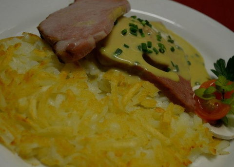 Des Alpes Swiss Restaurant - Pubs Melbourne 3