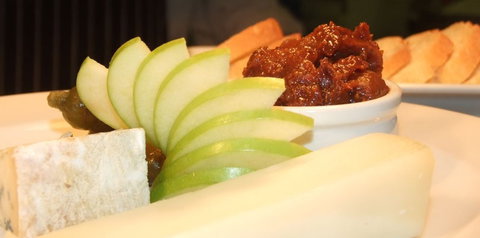 Piaf Bar & Bistro - Pubs Melbourne 1