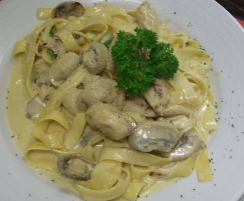 Little Roma Italian Restaurant - Pubs Melbourne 3