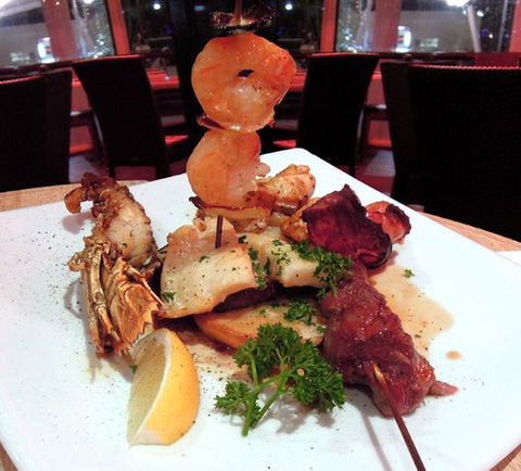 Max Seafood Restaurant - Pubs Melbourne 3