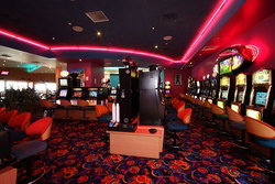 Kurrawa Surf Life Saving Club - Pubs Melbourne 1