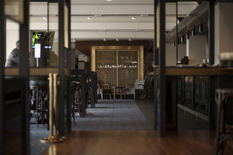 The Royal On The Waterfront - Pubs Melbourne 1