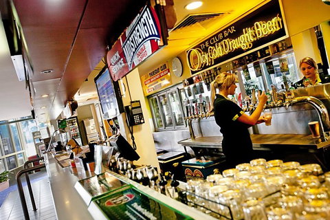 The Palmerston Sports Club Inc - Pubs Melbourne 1