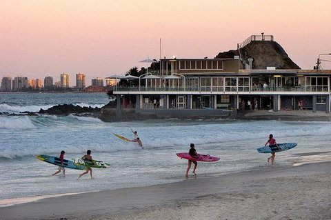 Currumbin Beach Vikings Surf Club - Pubs Melbourne 1