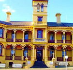 The Queenscliff Historic Royal Hotel - Pubs Melbourne