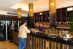 Amphoras  Bar & Bistro - Pubs Melbourne 2