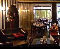 The Queenscliff Historic Royal Hotel - Pubs Melbourne 3