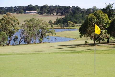 Devilbend Golf Club - Pubs Melbourne 2