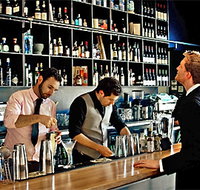 Plus 5 Bar and Restaurant - Pubs Melbourne