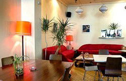 Buzzzbar Cafe - Pubs Melbourne 3