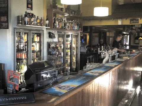 Hotel Cecil Casino - Pubs Melbourne 3