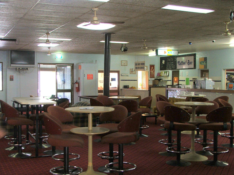Old Bar Tavern - Pubs Melbourne 3