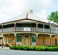 Victoria Hotel - Pubs Melbourne