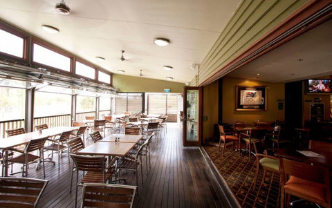 The Gem Hotel - Pubs Melbourne 2