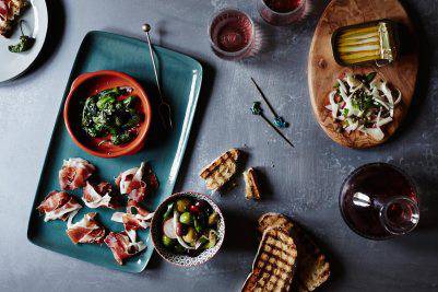 St Elmo Dining Room & Bar - Pubs Melbourne 1