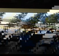 Fat Fish Beachfront Bistro - Pubs Melbourne