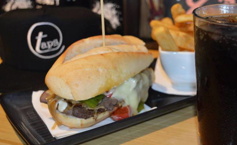 Taps Mooloolaba - Pubs Melbourne 4