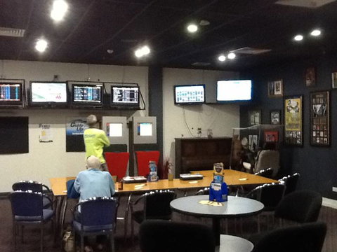 Tennant Creek Memorial Club - Pubs Melbourne 4