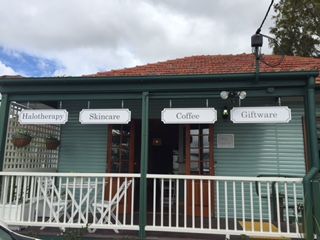 Salty Kisses Natural Therapy Centre - Pubs Melbourne 4