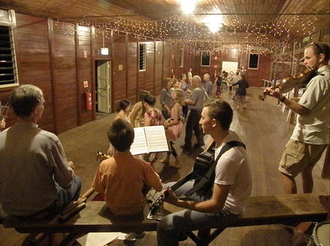 Baerami Bush Dance, Upper Hunter Valley - Pubs Melbourne 0