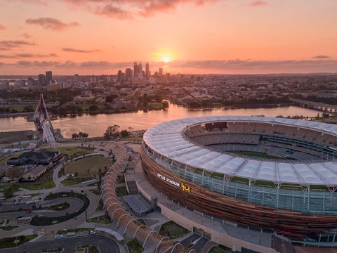 Geelong Cats V Collingwood - AFL Round 7 - Pubs Melbourne 0
