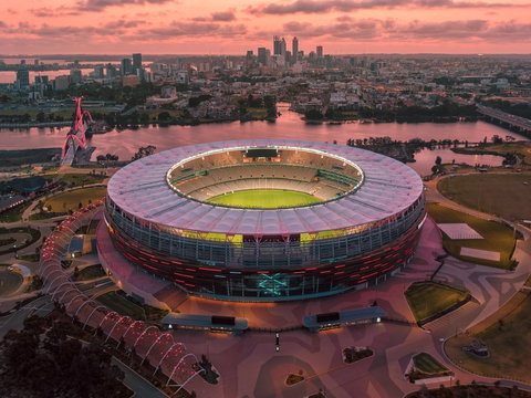 Geelong Cats V Collingwood - AFL Round 7 - Pubs Melbourne 1