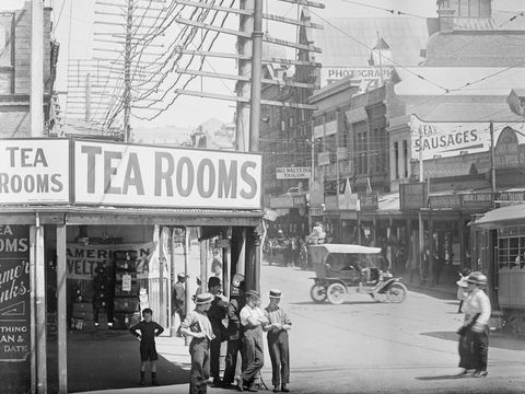 Perth: An Accidental History - Pubs Melbourne 0