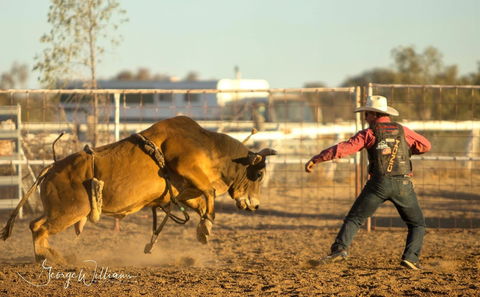 Walgett Charity Bushman's Carnival Rodeo And Campdraft - Pubs Melbourne 0