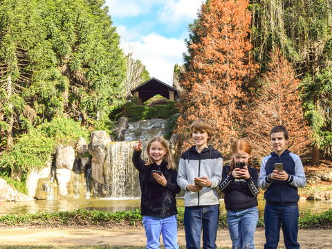 Hunter Valley Gardens Virtual Treasure Trail - Pubs Melbourne 1