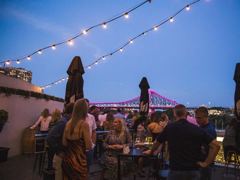 Riverside Live - Pubs Melbourne 1