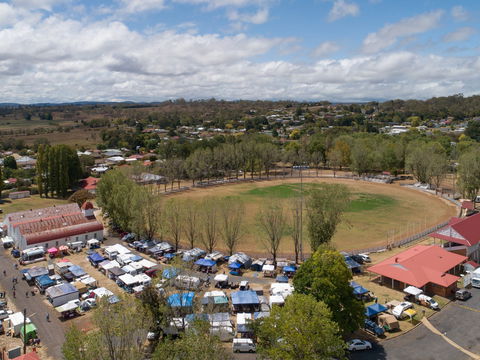 The Minerama Fossicking, Gem And Jewellery Show - Pubs Melbourne 0