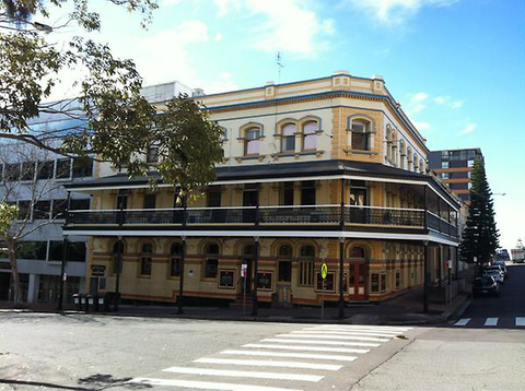 Grand Hotel - Pubs Melbourne 1