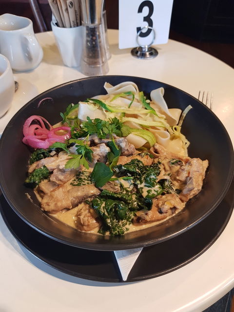 Frederick's Cafe - Pubs Melbourne 6