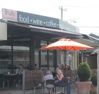 Truly Scrumptious - Pubs Melbourne