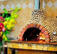 Monteleone Restaurant - Pubs Melbourne
