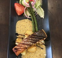 Hughies Cafe and Grill - Pubs Melbourne