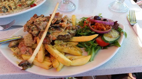 Cafe Amphora - Pubs Melbourne 33