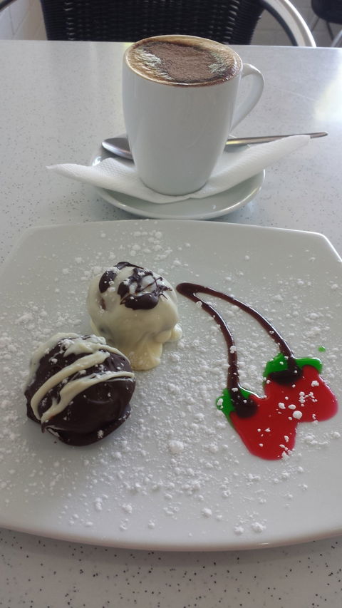 Cafe Amphora - Pubs Melbourne 34