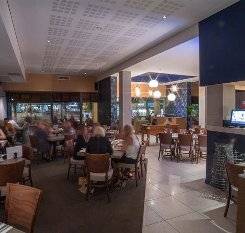 Cafe Amphora - Pubs Melbourne 10