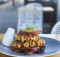 Explorers Restaurant - Pubs Melbourne