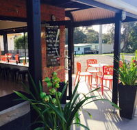 Albert  Co - Pubs Melbourne