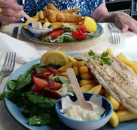 Blue Bee Cafe - Pubs Melbourne