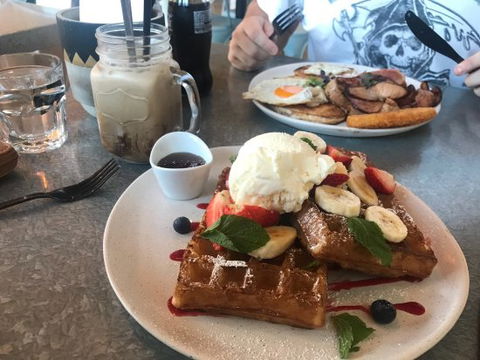 Ollie's Cafe Bar - Pubs Melbourne 0