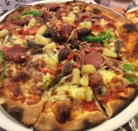 Lizas Woodfired Pizza - Pubs Melbourne