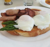 Hughzies Lakeside Brasserie - Pubs Melbourne